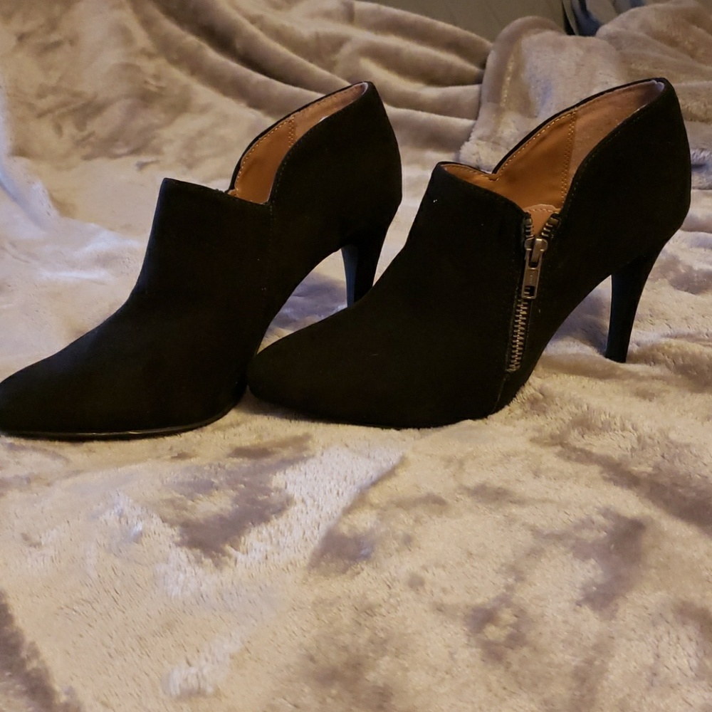 Black heels